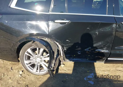 2023 Cadillac Xt6 Fwd Premium Luxury z USA, uszkodzony, nr VIN 1GYKPCRS4PZ189245